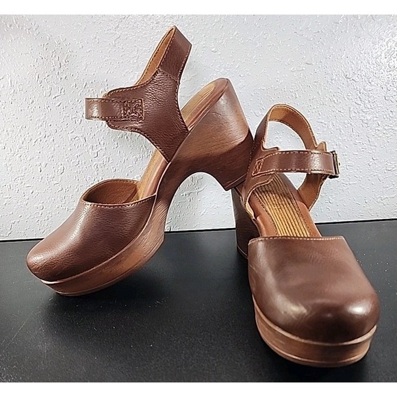 b.o.c. Women's, Natasha Clog Brown Woman Closed Toe Buckle Mule Size 8 - Picture 1 of 11